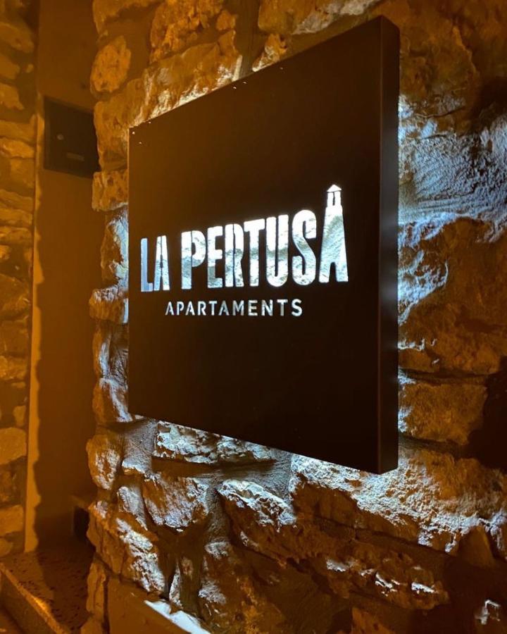Apartaments La Pertusa 2O Corca  Dış mekan fotoğraf
