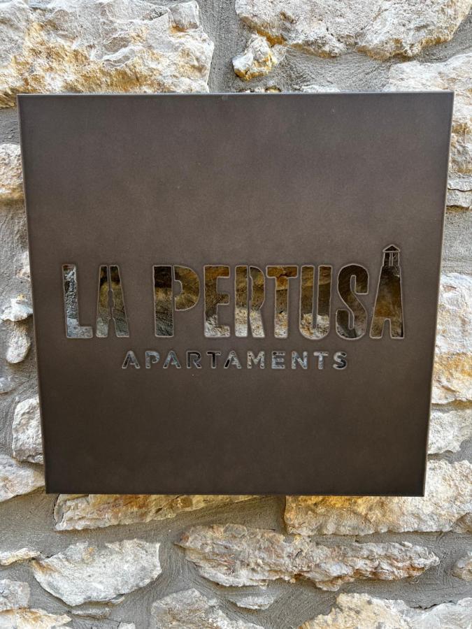 Apartaments La Pertusa 2O Corca  Dış mekan fotoğraf
